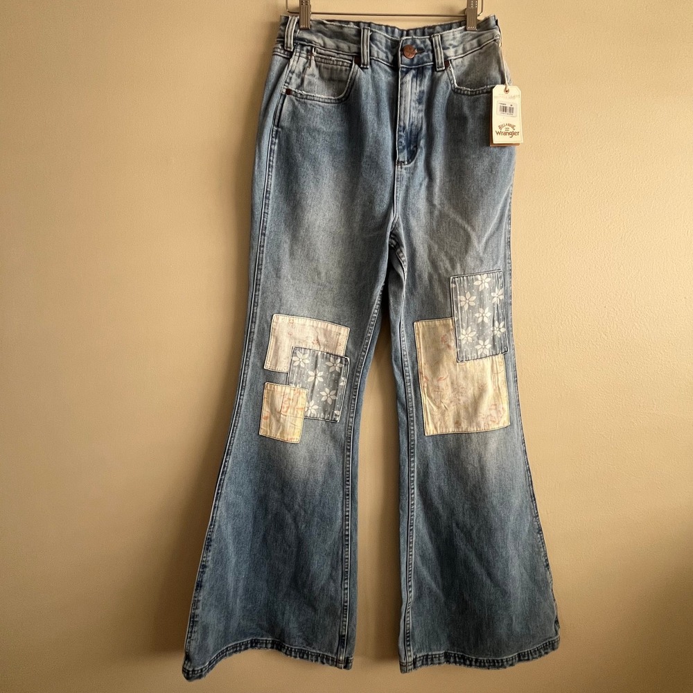 Billabong x Wrangler High Rise Flare Jeans 29 Light Wash Patchwork Floral Boho